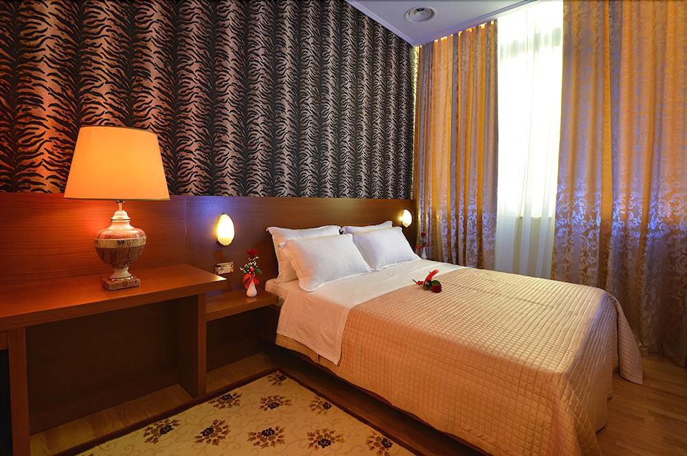 Hotel Austria Tirana Exterior photo