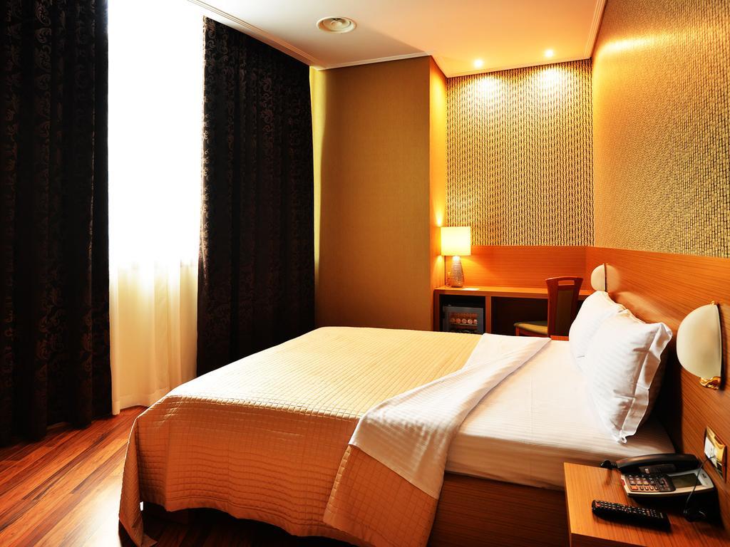 Hotel Austria Tirana Exterior photo