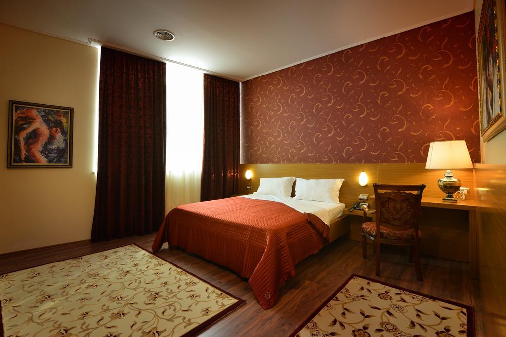 Hotel Austria Tirana Exterior photo