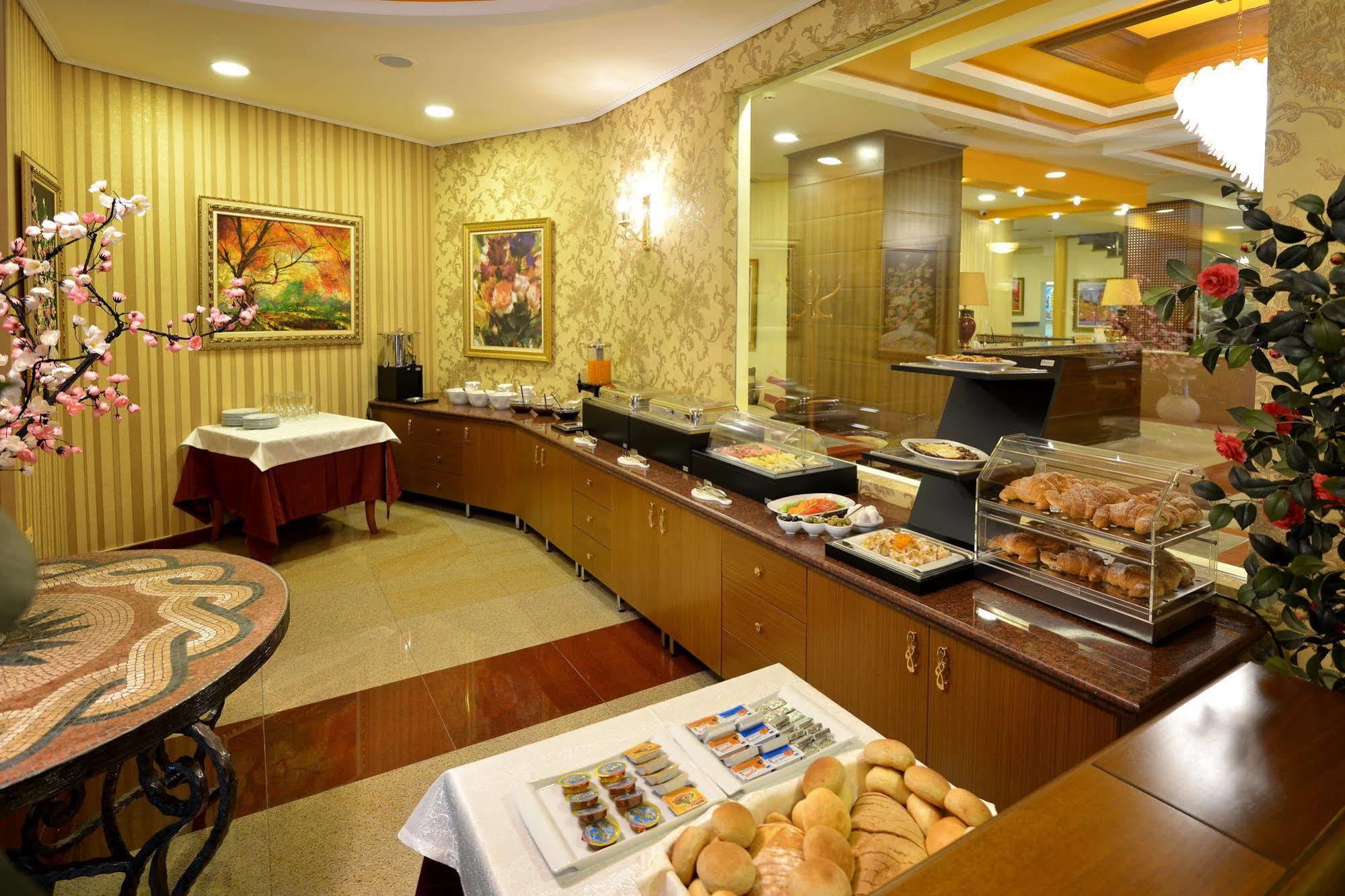 Hotel Austria Tirana Exterior photo