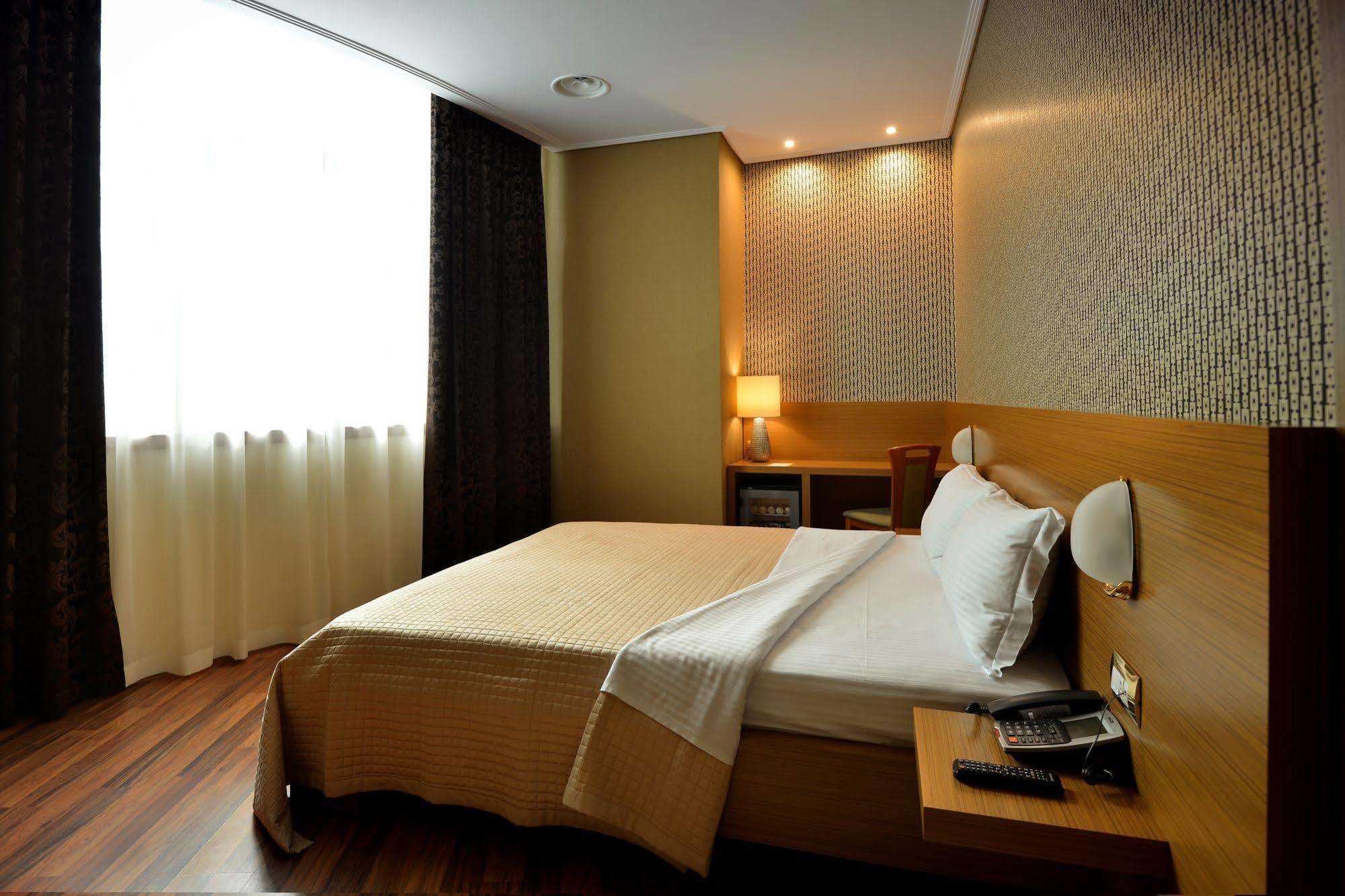 Hotel Austria Tirana Exterior photo