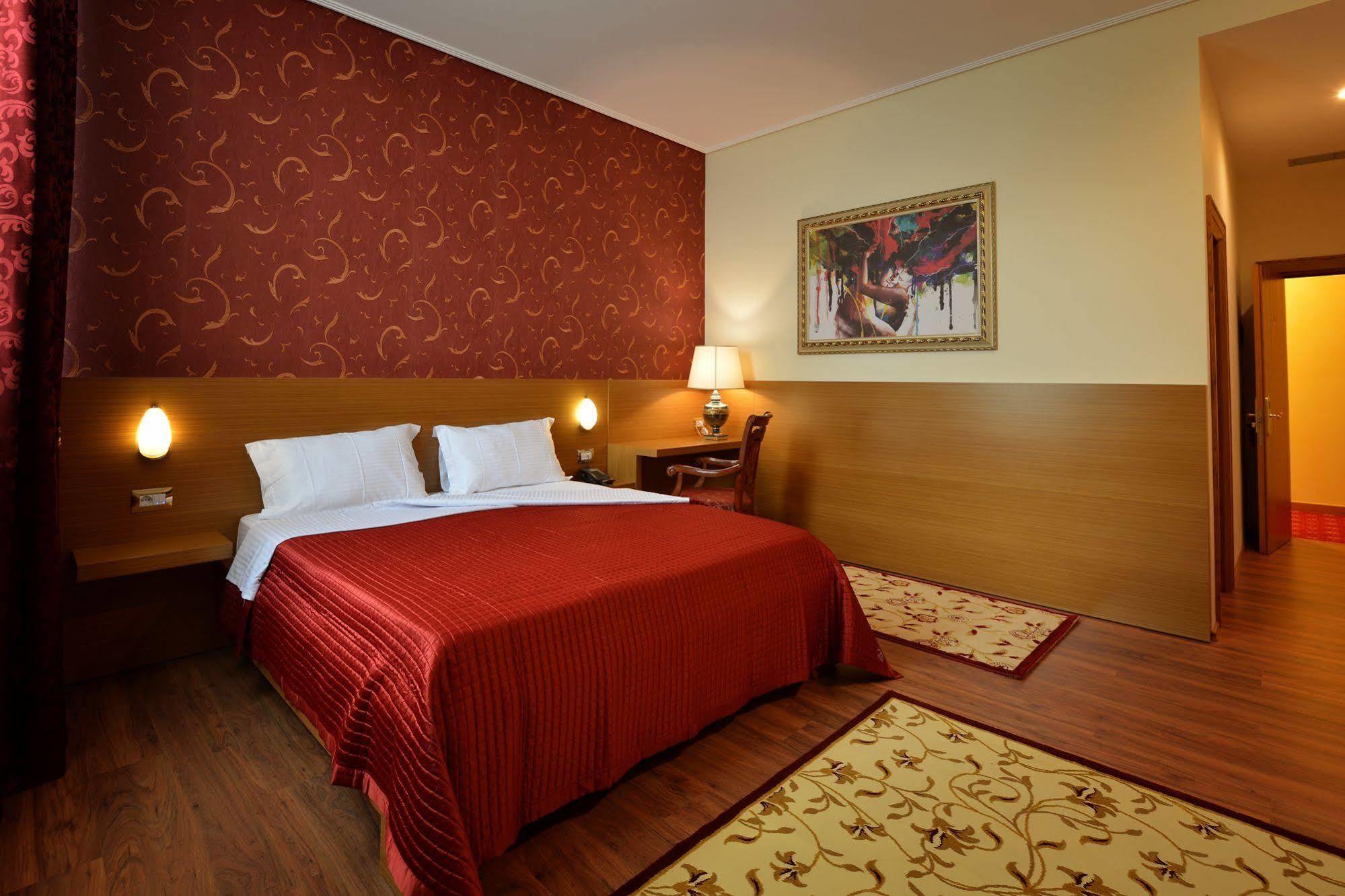 Hotel Austria Tirana Exterior photo