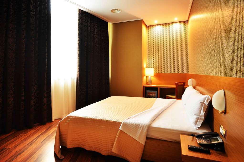 Hotel Austria Tirana Room photo