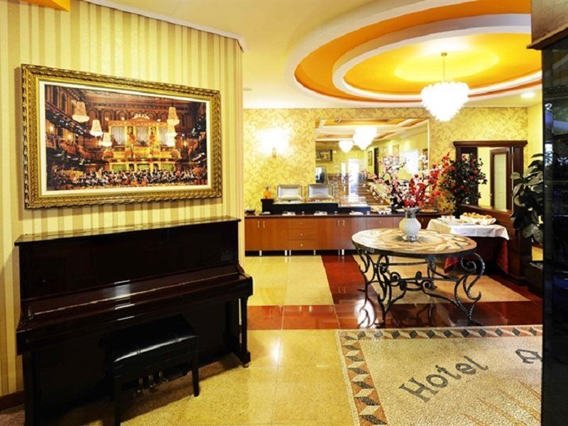 Hotel Austria Tirana Exterior photo