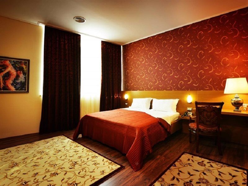Hotel Austria Tirana Exterior photo